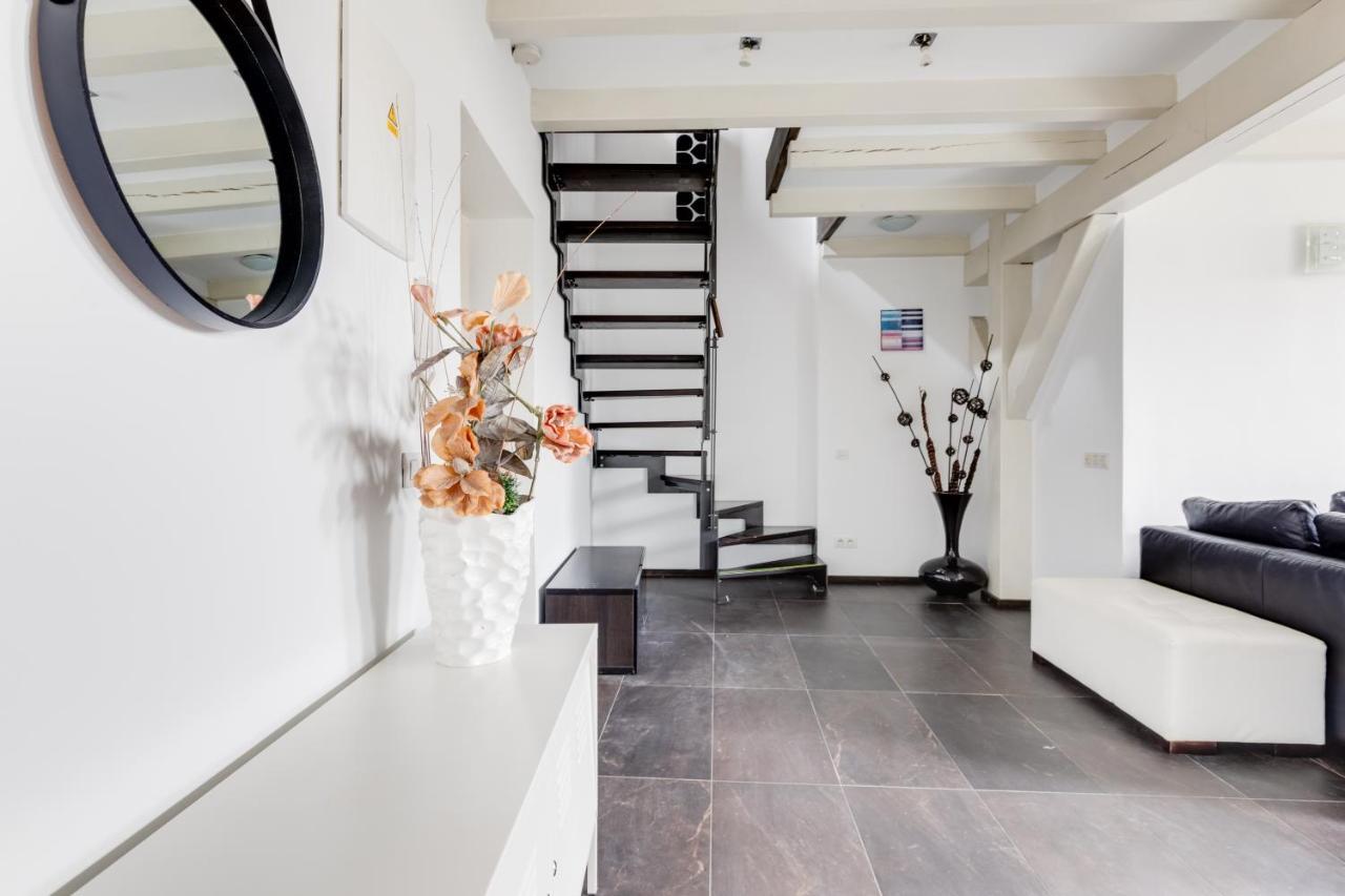 Spacious Stylish Attic In The Heart Of The Center - Karlovo Daire