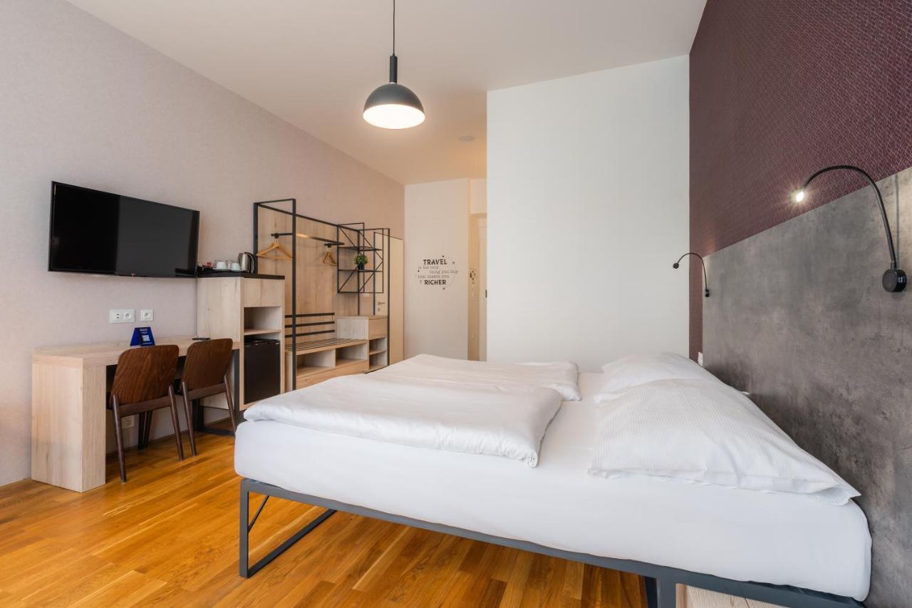Ea Melantrich Otel Prag