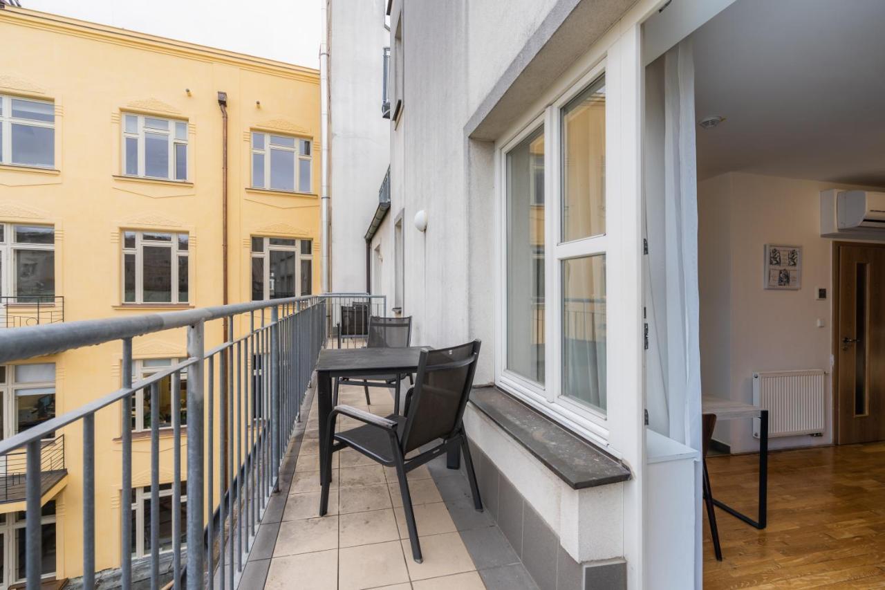 Ea Melantrich Otel