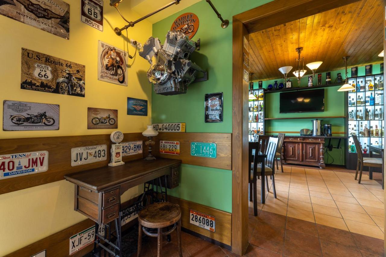 Rodos - Café Prague