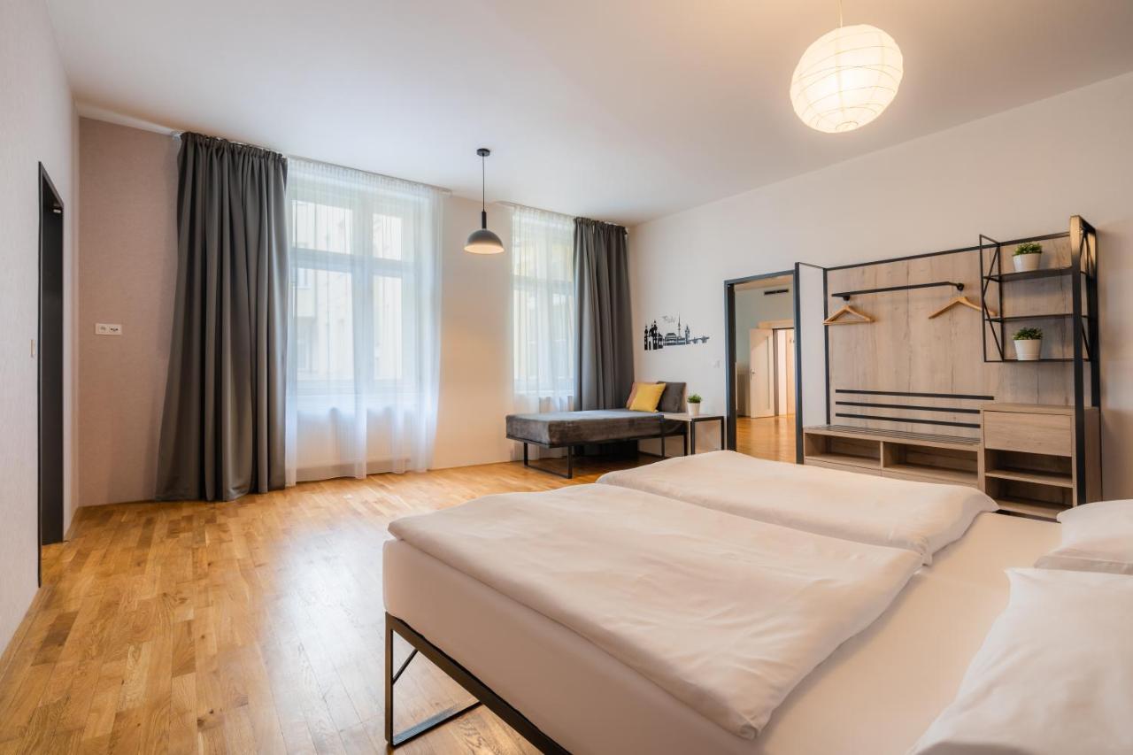 Otel Ea Melantrich