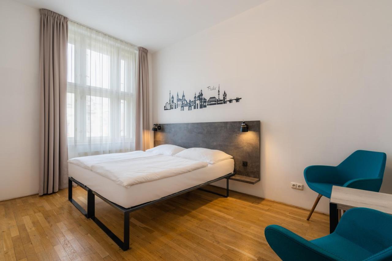 Ea Melantrich Otel