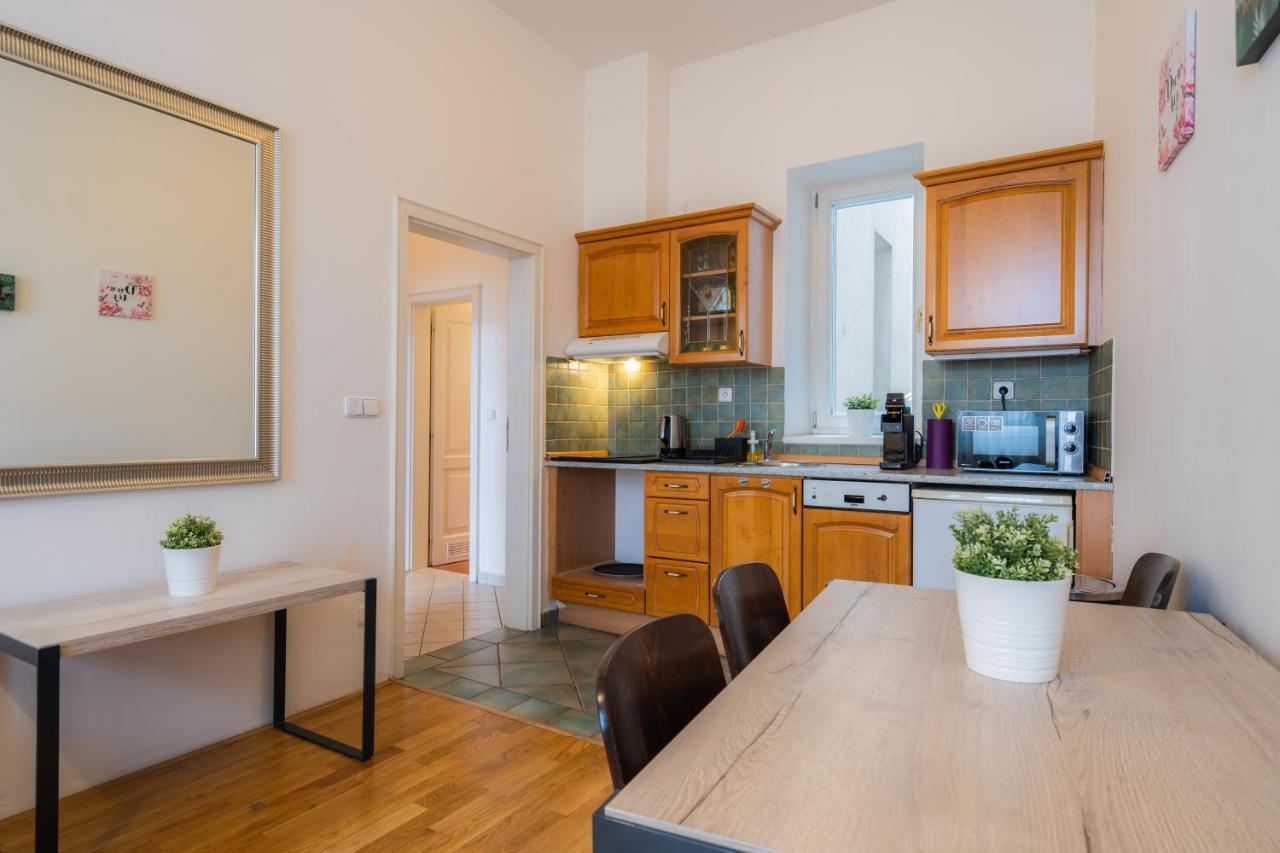 Ea Melantrich Otel 4*