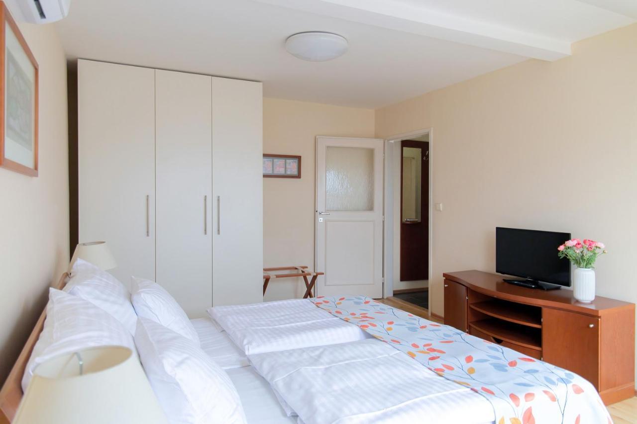 Apart Otel Orion Prag