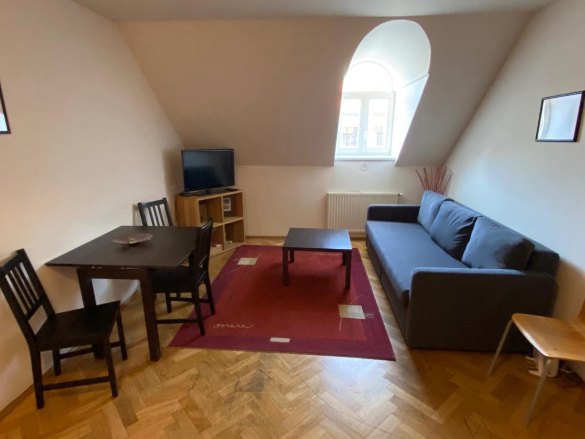 Apartment Florenc *