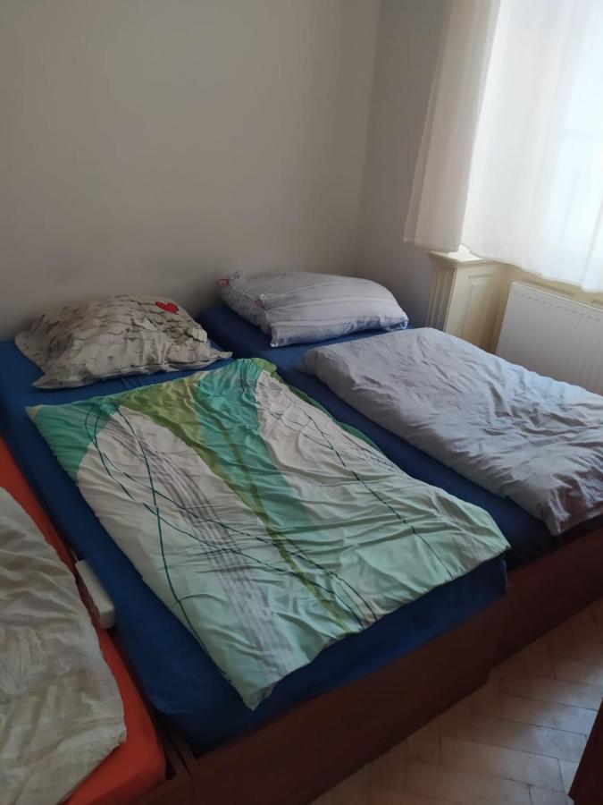 Private In Shared Luxurious Palace Like With 2 Bathrooms Including Whirlpool And Virtual Reality *