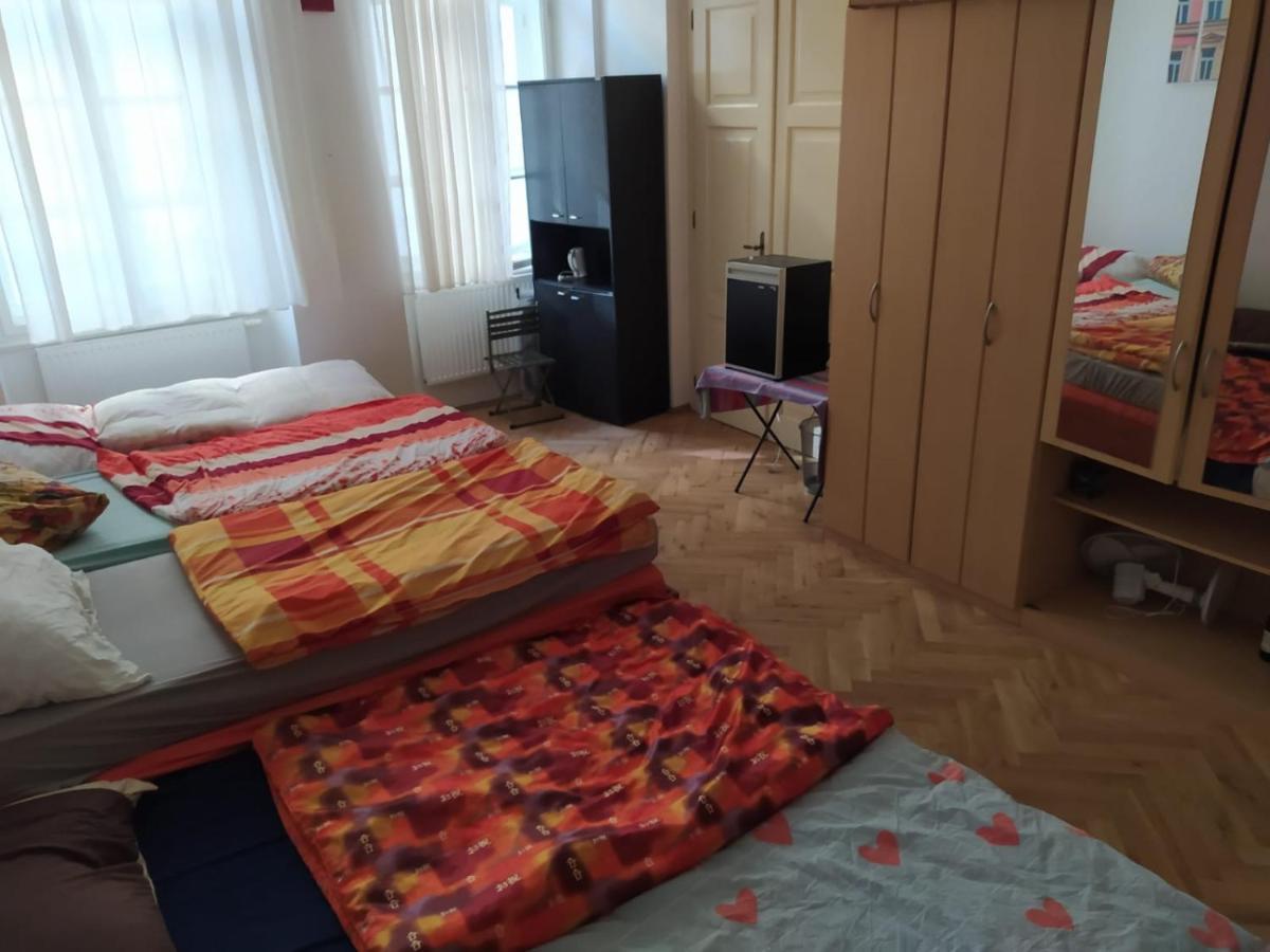 Konukevi Private In Shared Luxurious Palace Like With 2 Bathrooms Including Whirlpool And Virtual Reality