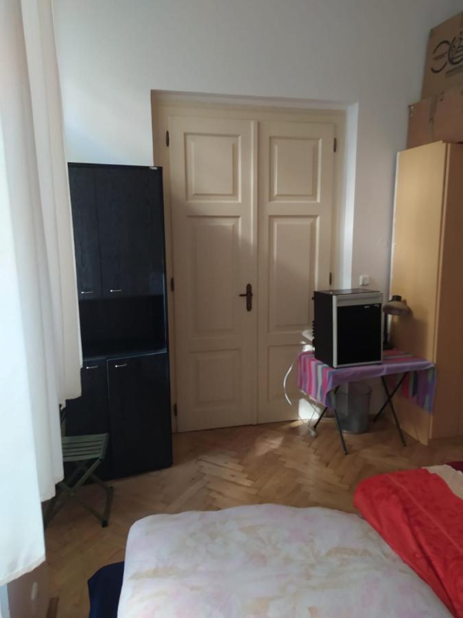 Konukevi Private In Shared Luxurious Palace Like With 2 Bathrooms Including Whirlpool And Virtual Reality *