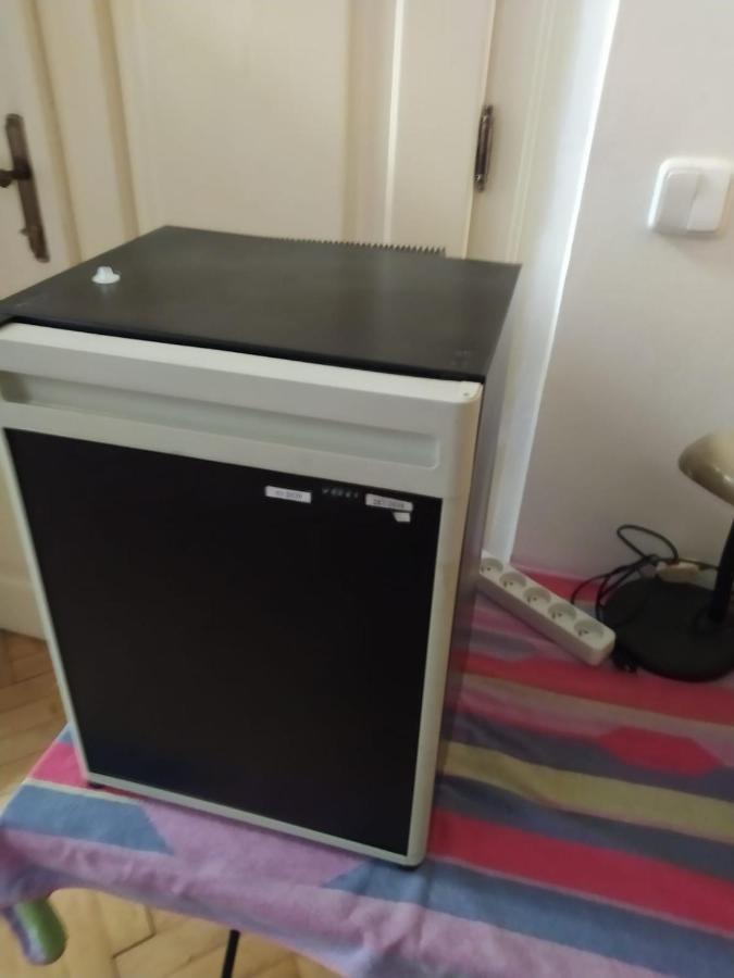 Private In Shared Luxurious Palace Like With 2 Bathrooms Including Whirlpool And Virtual Reality Prag