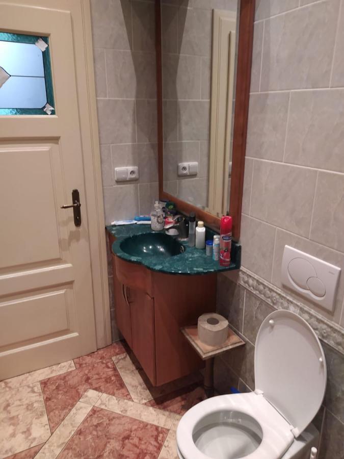 Konukevi Private In Shared Luxurious Palace Like With 2 Bathrooms Including Whirlpool And Virtual Reality