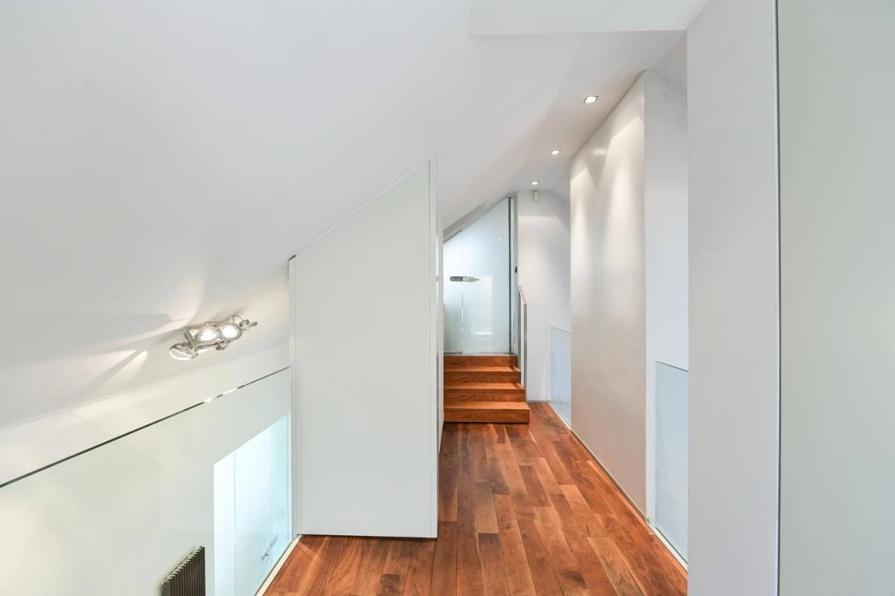 Apartamento Luxury Penthouse With Sauna, Terrace, 250m2, 5bdrm, 3bthrm *