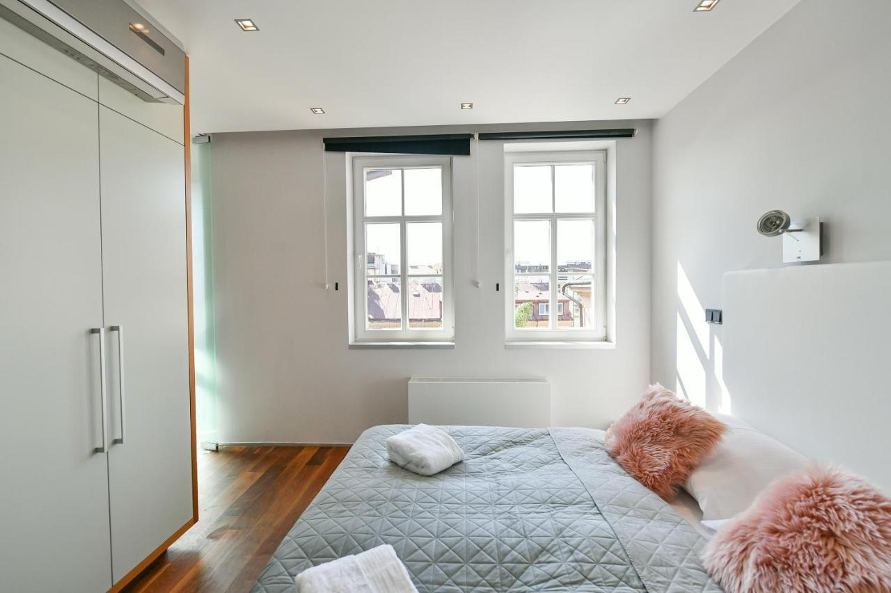 Apartamento Luxury Penthouse With Sauna, Terrace, 250m2, 5bdrm, 3bthrm *