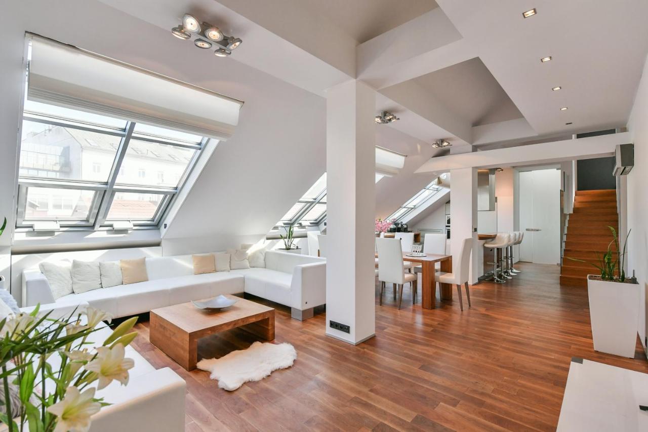 Apartamento Luxury Penthouse With Sauna, Terrace, 250m2, 5bdrm, 3bthrm