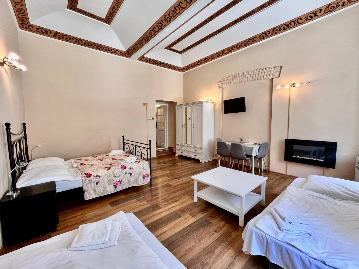 Casa Italia Apart Otel Prag