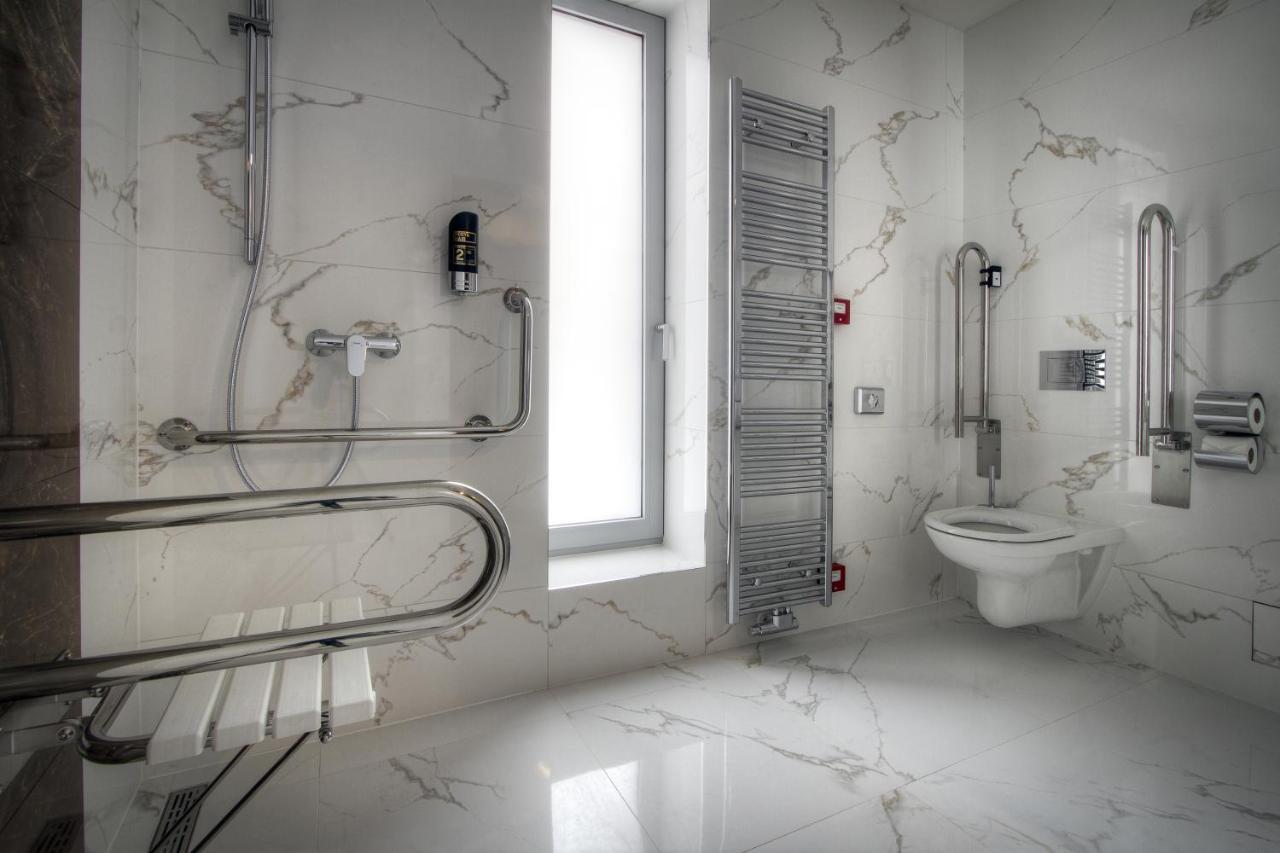 Otel Essence 4*