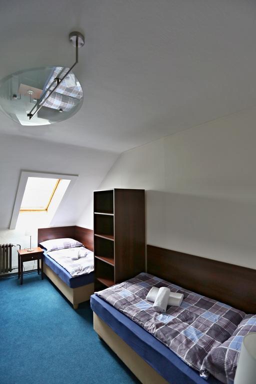 & Restaurace Na Rychte Han/Misafirhane 3*