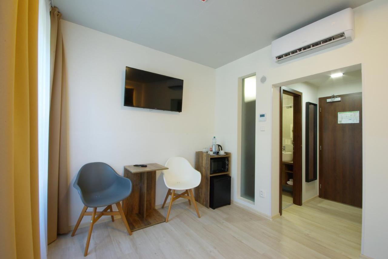 Adeba Hotel