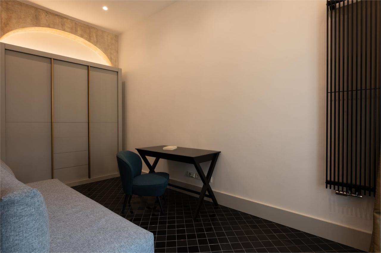Luxury Old Town Apt, Parking Apartment