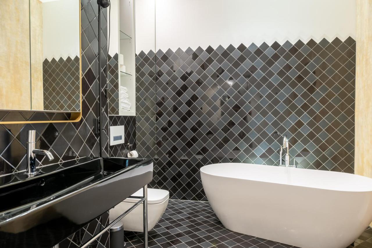 Luxury Old Town Apt, Parking Apartment Prague