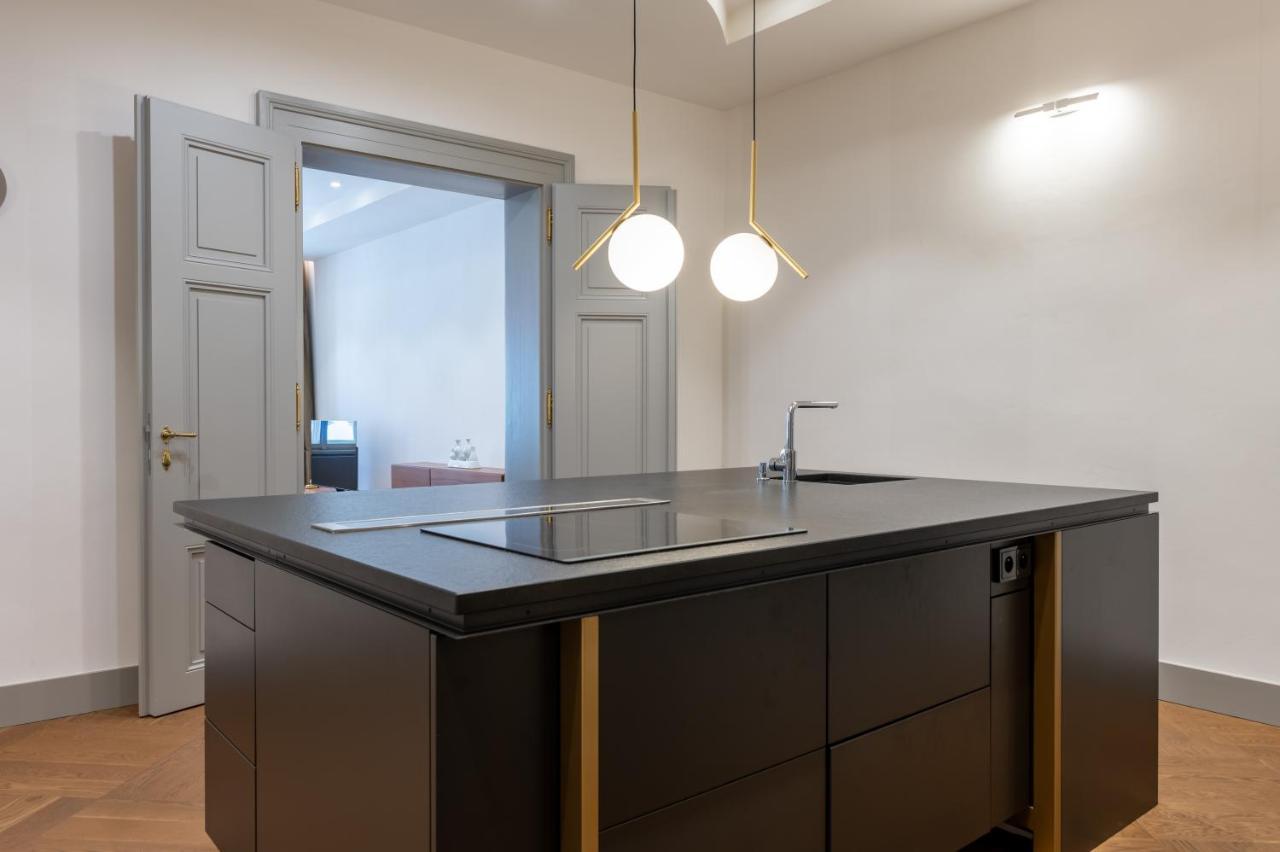 Luxury Old Town Apt, Parking *
