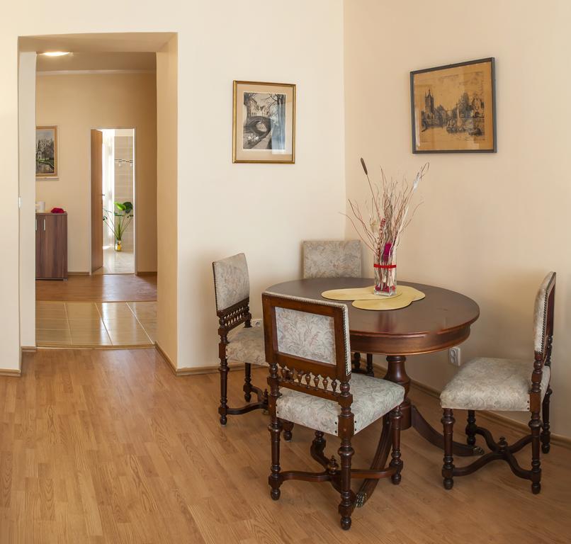 New Luxury * Prague