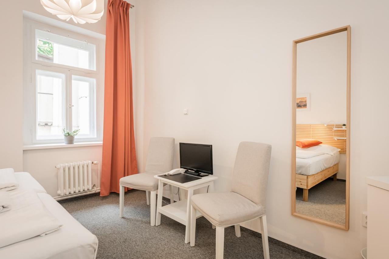 Hotel Self-service Ostas Prague