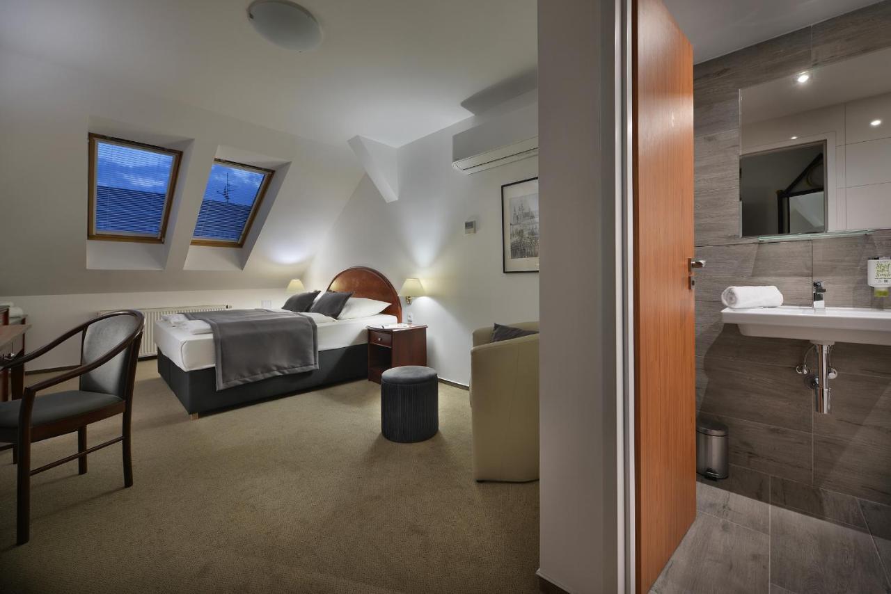 Hotel Season Prague