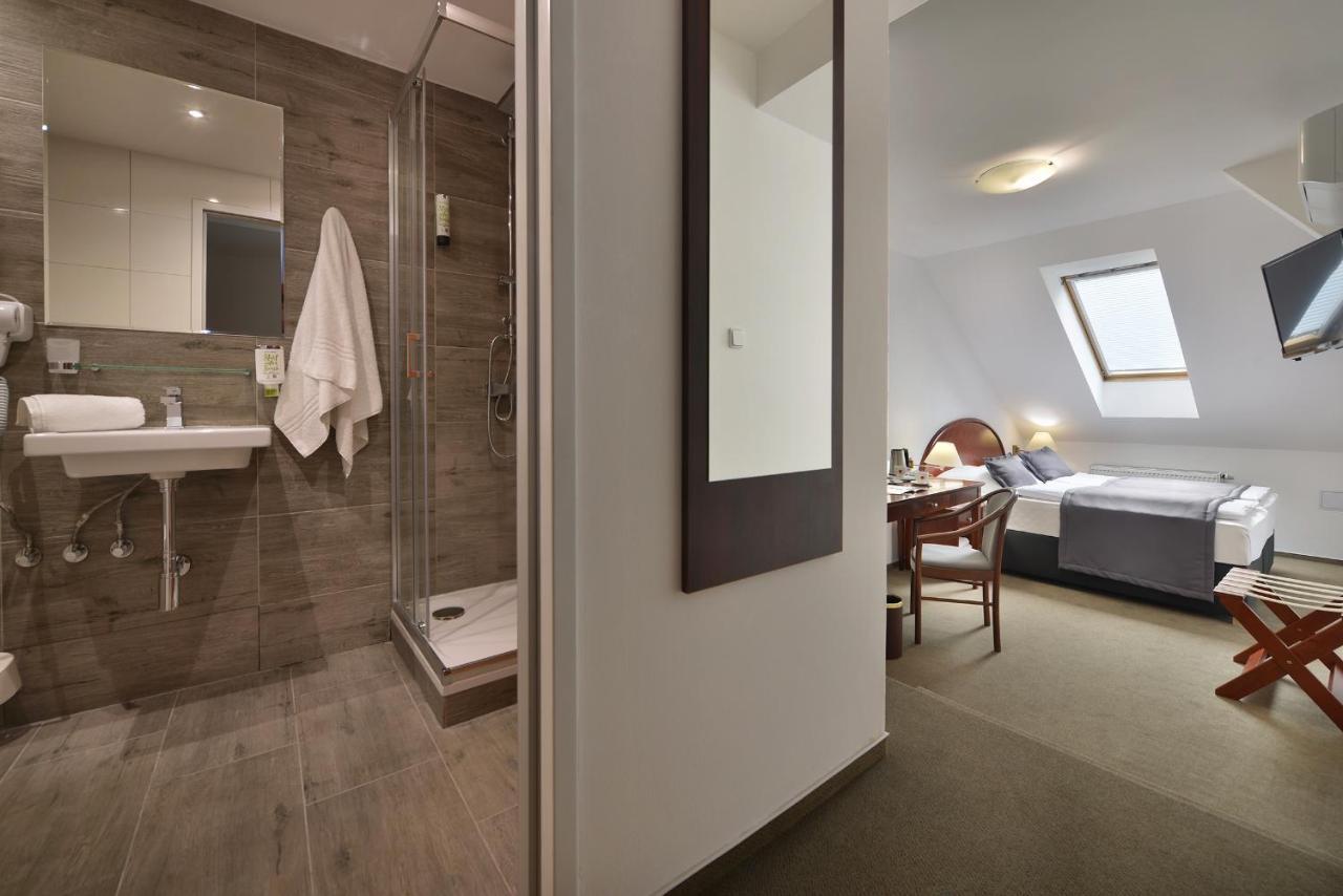Hotel Season Praga