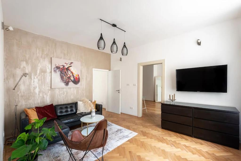 2 Bedrooms Near Wenceslas Sq * Prague