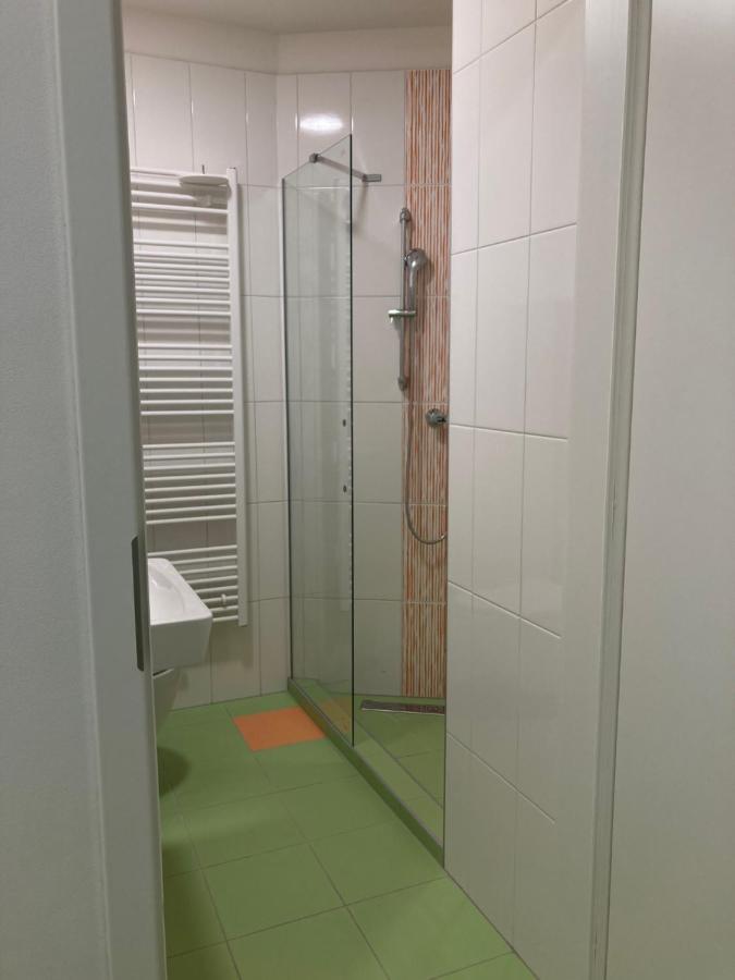 Capsule Zizkov Tower Hostel Prag
