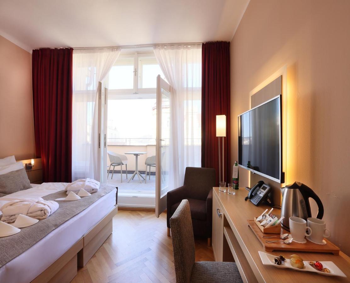 Hotel Amarilis 4*