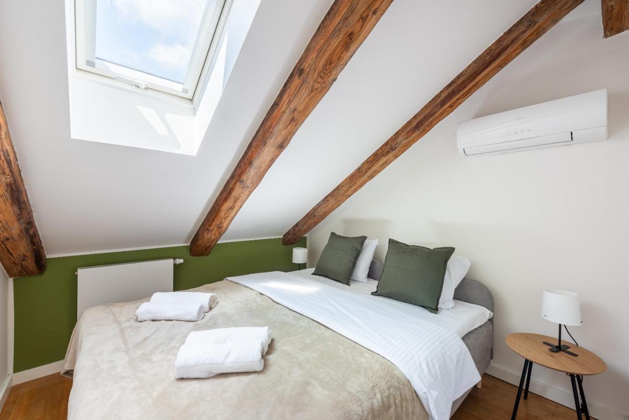 Apartment Duplex With Ac In Center *