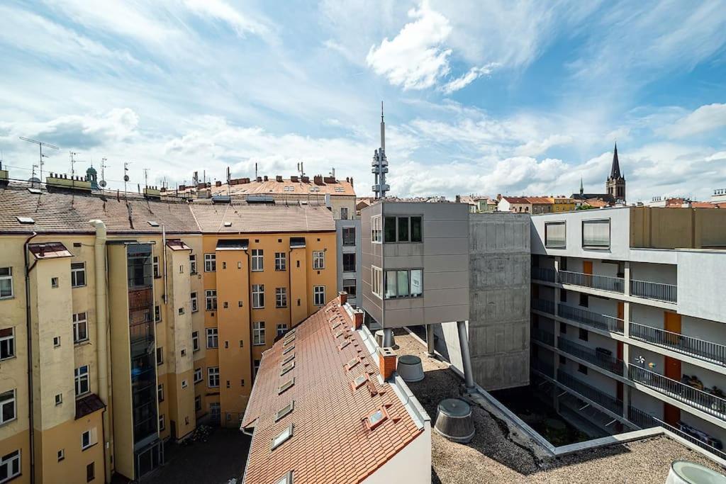 Bright 2 Bed With Big Terrace By Tram Apartment