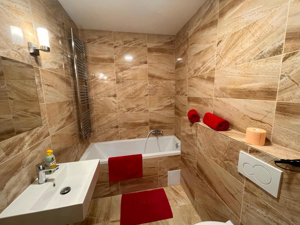 Amazing Zborovska Apartment *