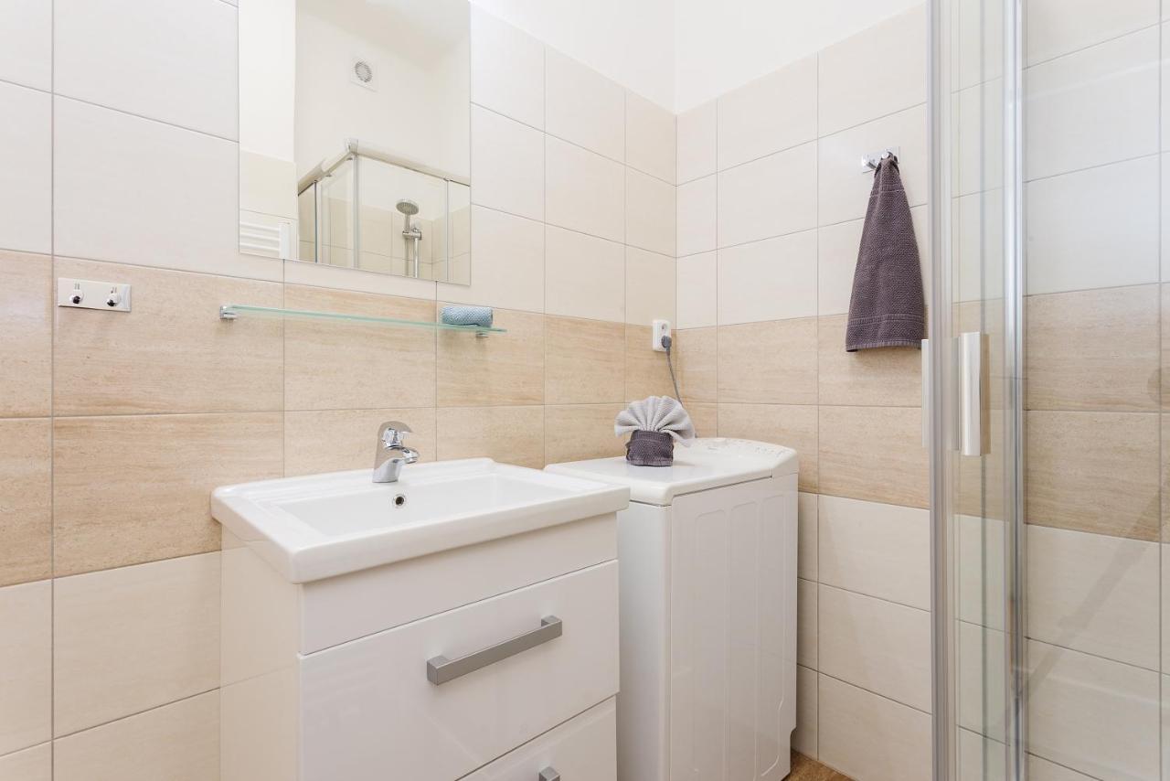 Boutique 5 Minutes To Centre Apartment