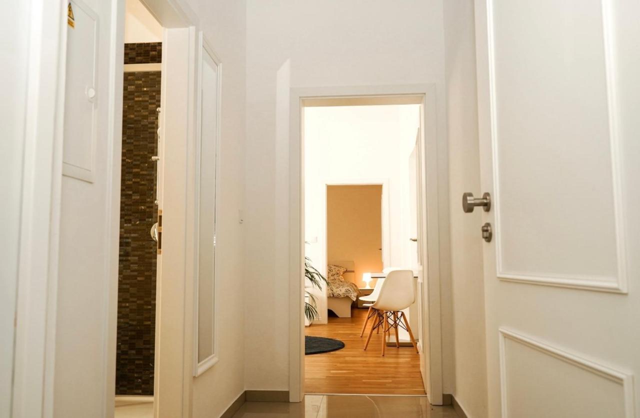 City Centre 1 309 Apartment *