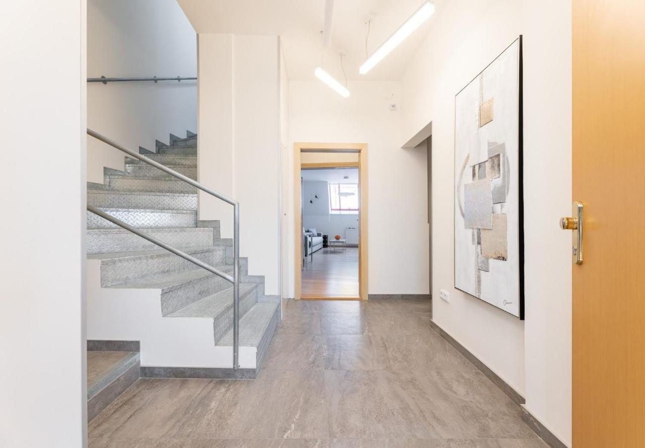 Karlova Old Town Apartment *