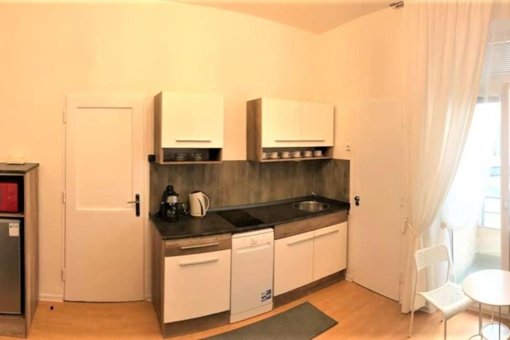 Apartment By The Museum