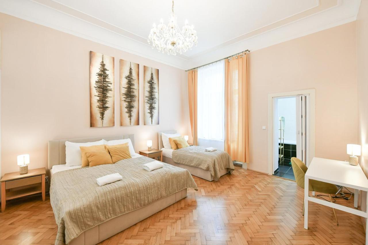 Apartment Stunning Charles Bridge Apartment
