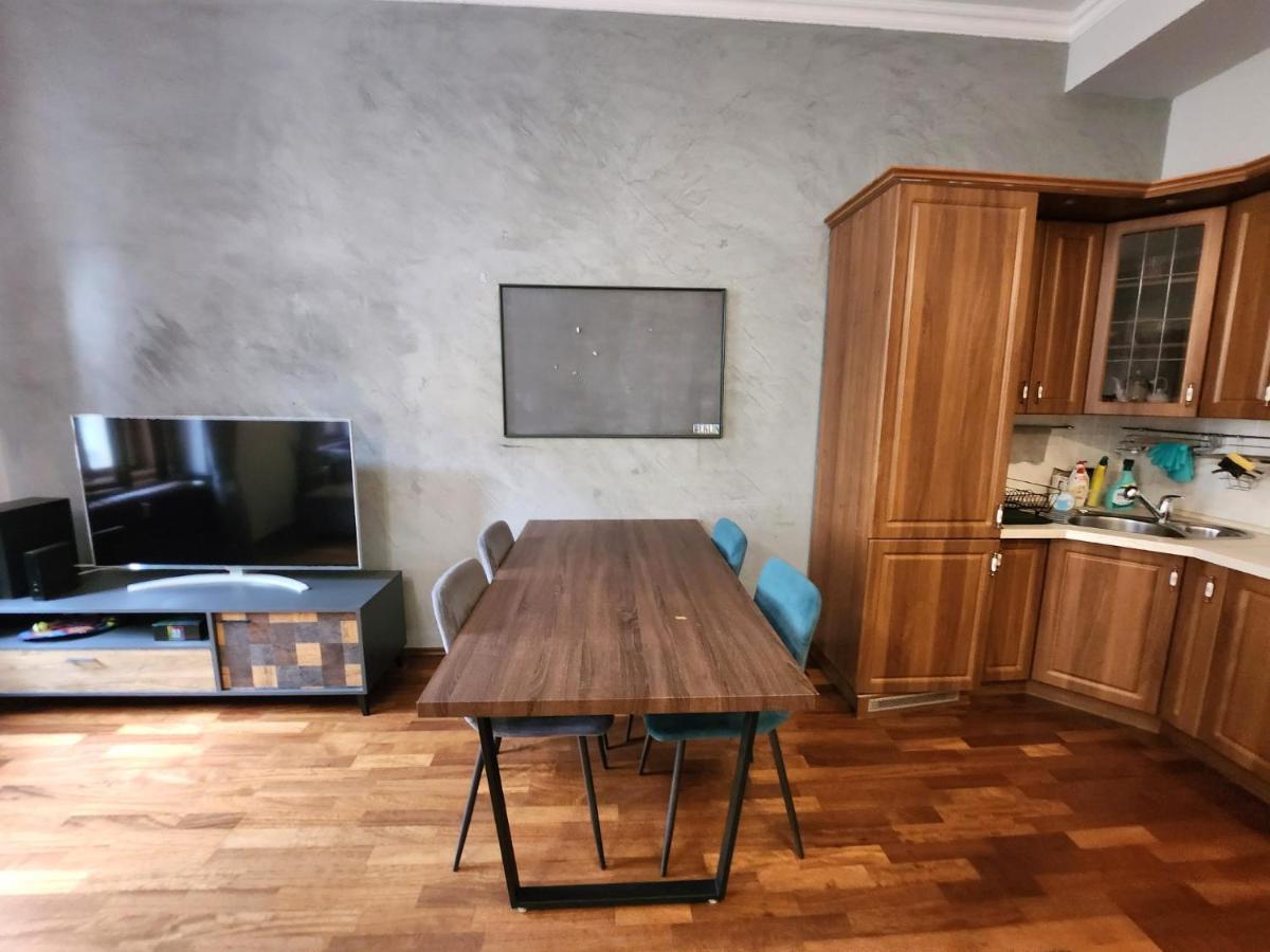Spacious 6min From The Dancing House * Prague