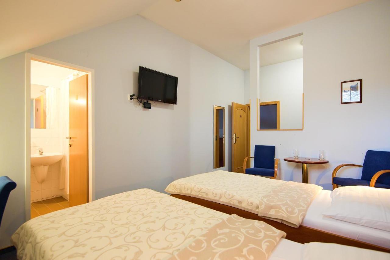 Hotel čertousy