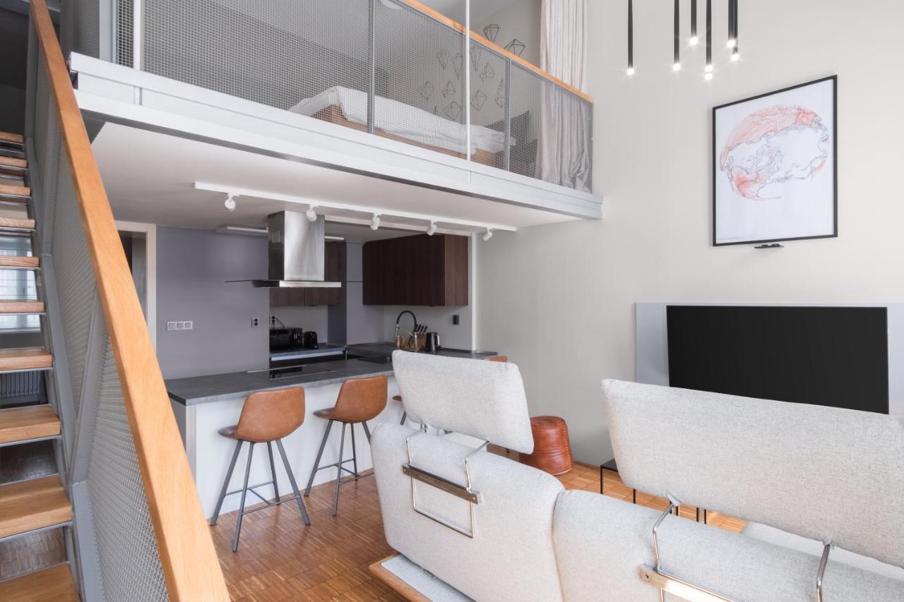 Days - Loft - Parking - 4 Min Wenceslas Sq * Prague