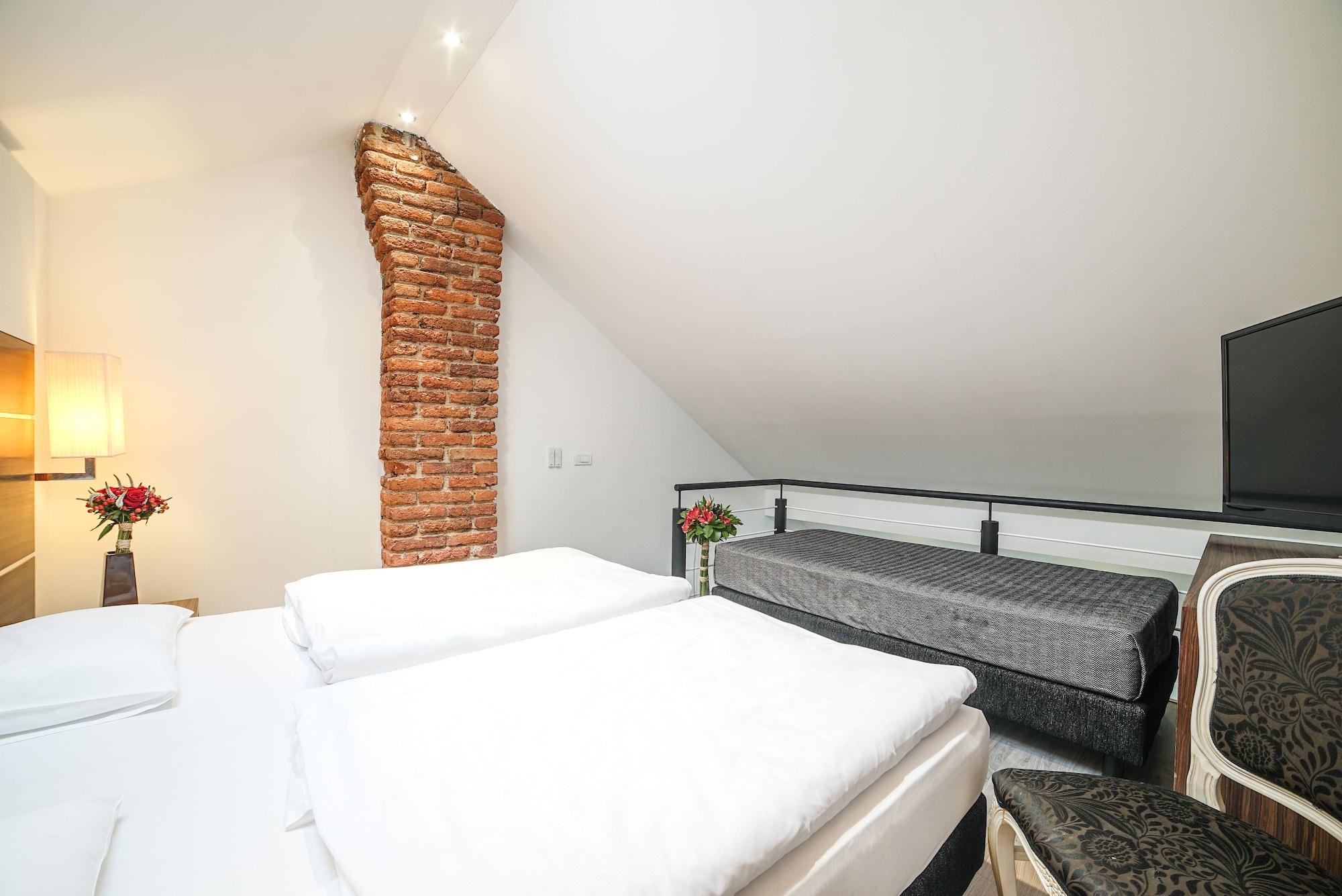 Hotel Assenzio 4*