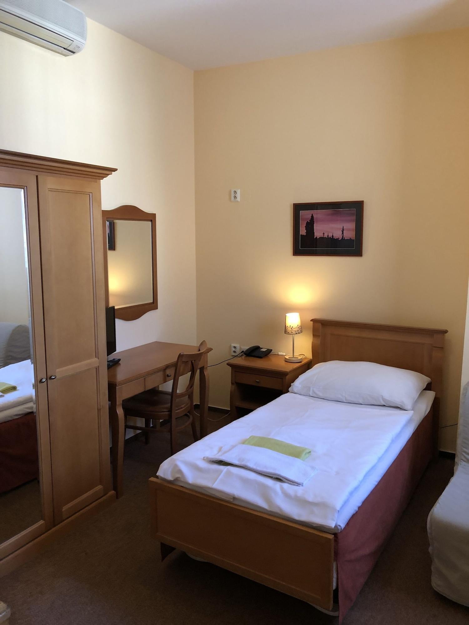 Brezina Hotel 3*