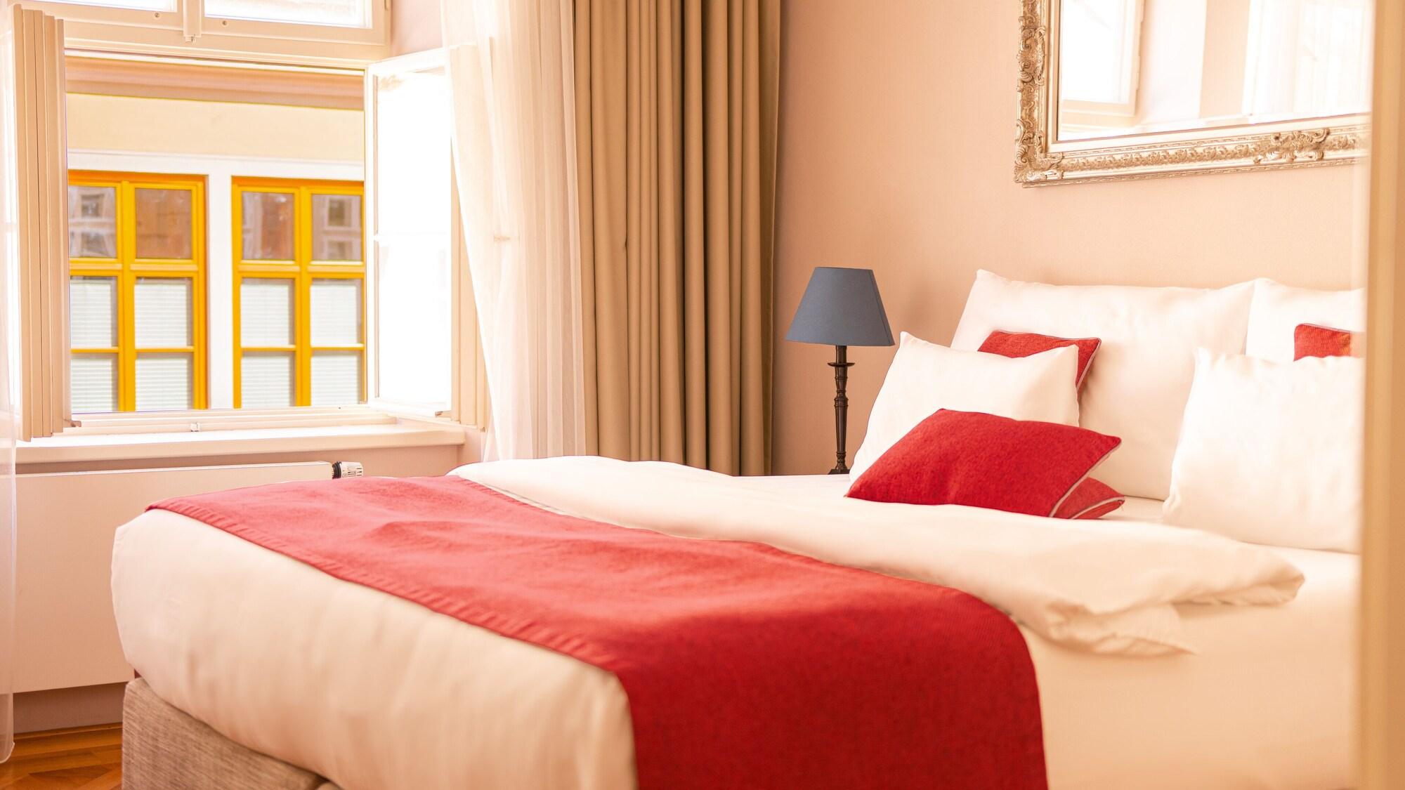 Golden Key Castle Hotel
