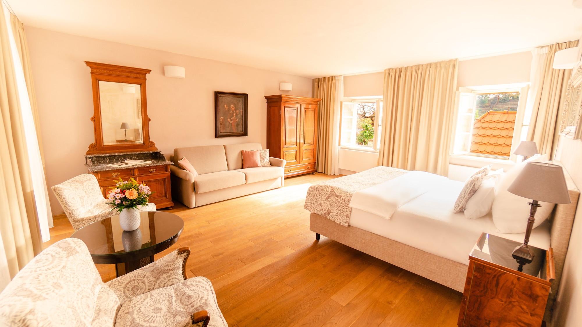 Golden Key Castle 4* Prague