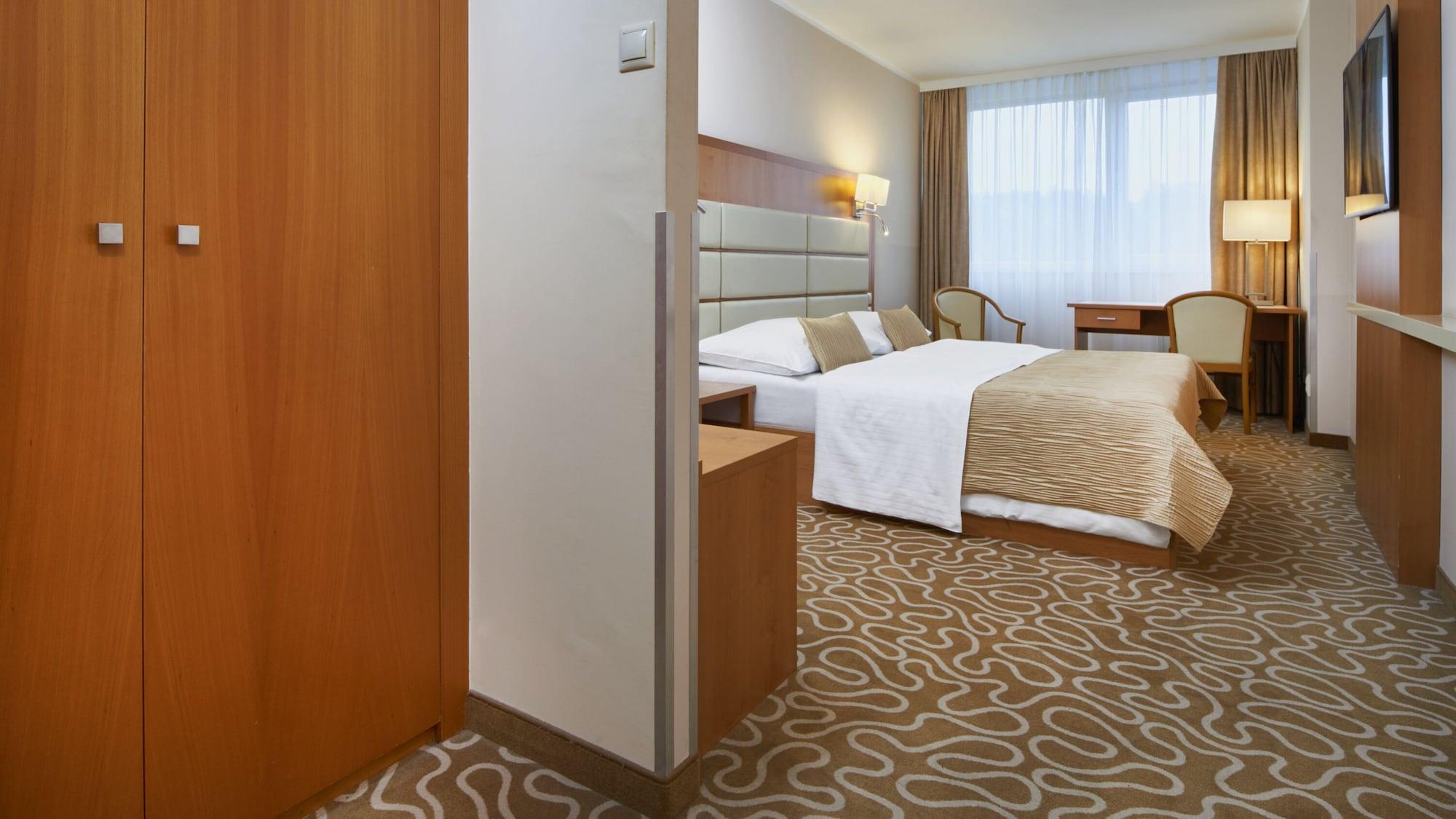 Orea Pyramida 4* Prague