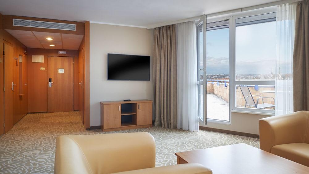 Orea Pyramida Hotel 4*