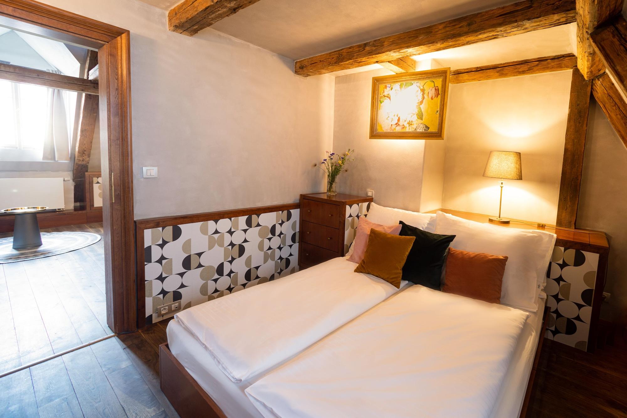 Miss Sophie's Charles Bridge 4* Prague