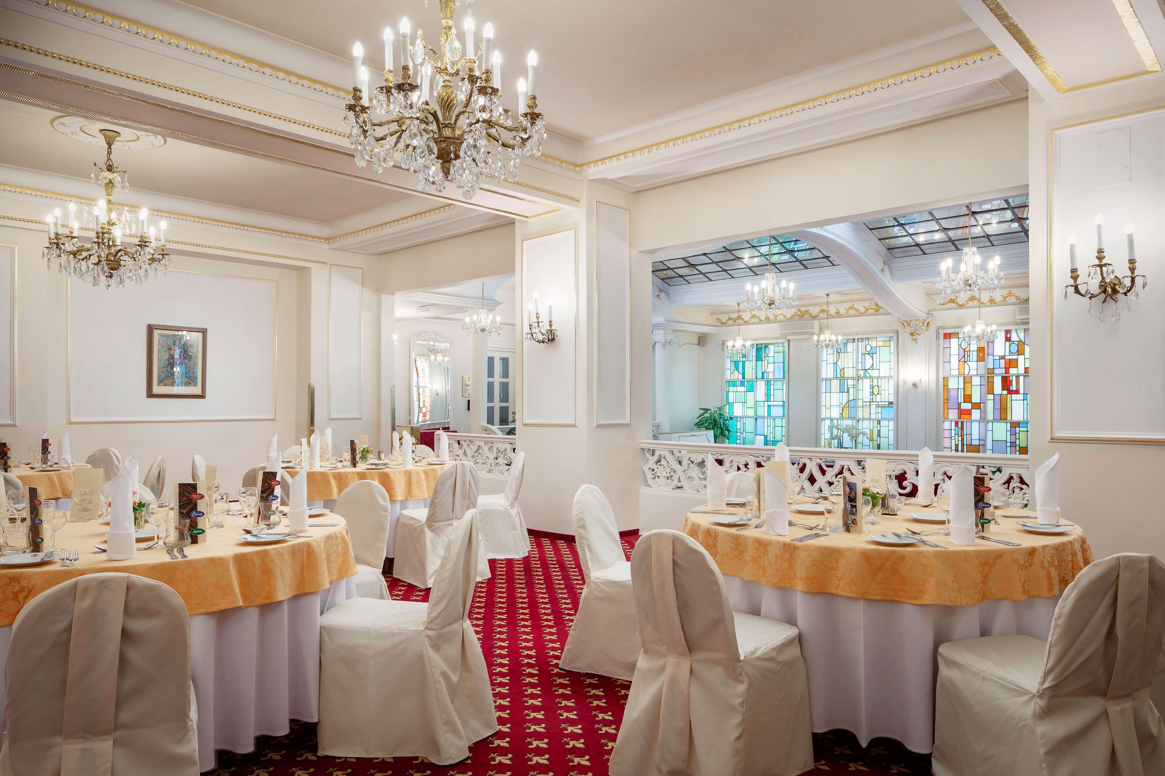 Otel Ambassador Zlata Husa